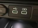 シビック タイプＲ　レーシングブラックパッケージ　６ＭＴ　ウルトラスエードダッシュボード　ワイヤレス充電　自動防眩ルームミラー　ピンストライプ加飾　専用色ステッチ　ブレンボ赤キャリ　新車保証継承　登録済未使用車（7枚目）