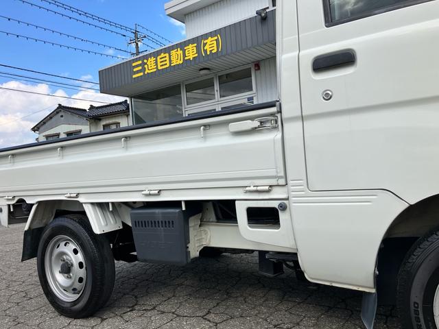 当店は、昔ながらの老舗でございます。商品車は、軽トラ、軽バン、トラックを中心に並べております。評価点の高いお車を厳選仕入。