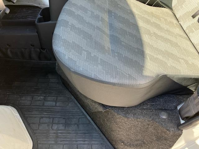 キャリイトラック KCエアコン・パワステ 4WD 5速マニュアル エアコン パワーステアリング(25枚目)