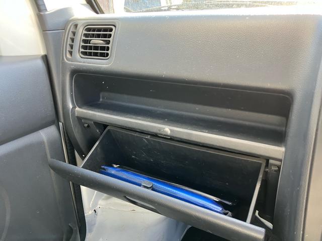 キャリイトラック KCエアコン・パワステ 4WD 5速マニュアル エアコン パワーステアリング(37枚目)
