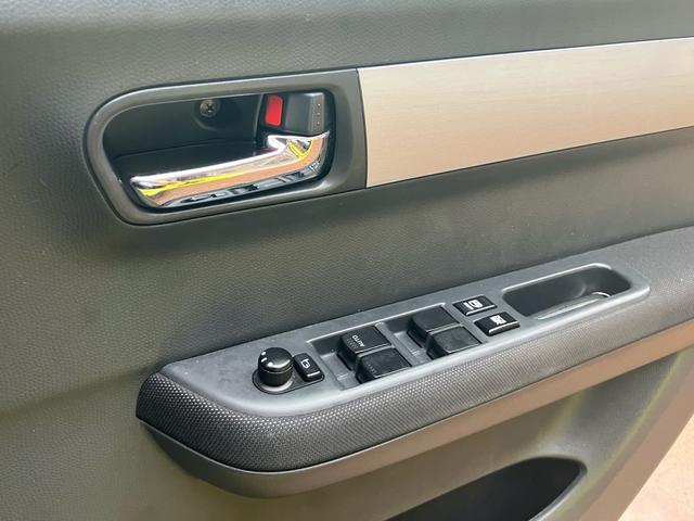 スイフト スポーツ 5速マニュアル メモリーナビ フルセグTV Bluetoothオーディオ TEIN車高調 マフラー スマートキー オートエアコン HIDヘッドライト(24枚目)