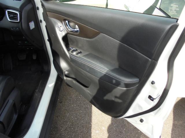 NISSAN X-TRAIL 20S