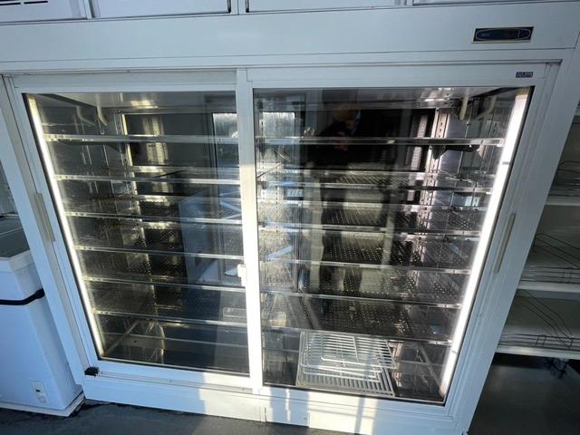キャンター 　移動スーパー　冷蔵ショーケース　陳列棚　サイド側搭乗口（22枚目）