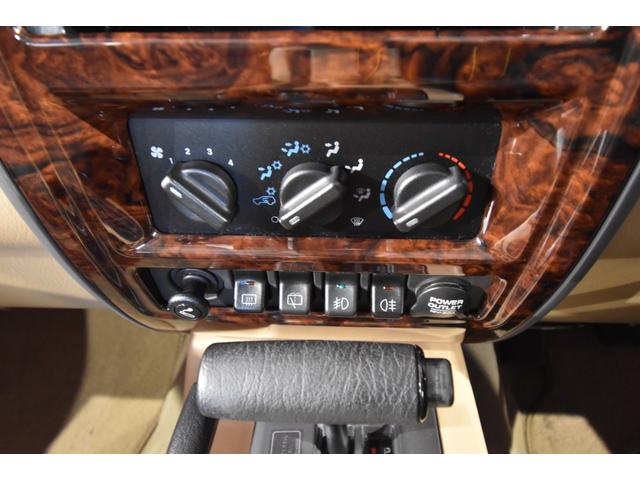 ジープ・チェロキー リミテッド　４ＷＤ　ディーラー車　デイトナ　ＢＦＧＯＯＤＲＩＣＨ　シートカバー（40枚目）