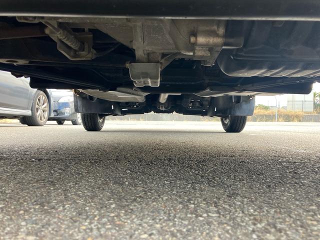 サンバートラック TC 4WD マニュアル エアコン パワステ 切り替え エアバック 三方開 プロテクターガードゴム 鳥居ガード 荷台ゴム 走行47930k台 検9/3月迄(10枚目)