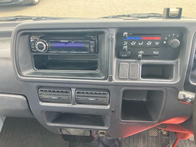 サンバートラック TC 4WD マニュアル エアコン パワステ 切り替え エアバック 三方開 プロテクターガードゴム 鳥居ガード 荷台ゴム 走行47930k台 検9/3月迄(16枚目)