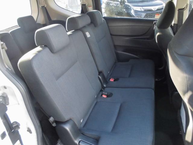 シエンタ ハイブリッドＧ　両側パワースライドドア　衝突被害軽減ブレーキ　ナビ　フルセグ　バックカメラ　ＥＴＣ　Ｂｌｕｅｔｏｏｔｈ　アルミ（14枚目）