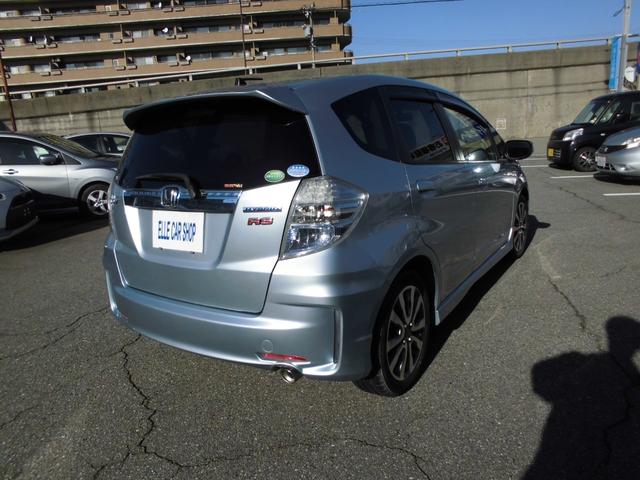 フィットハイブリッド RS 6速MT ナビ フルセグ Bluetooth キーレス アルミ ETC(6枚目)