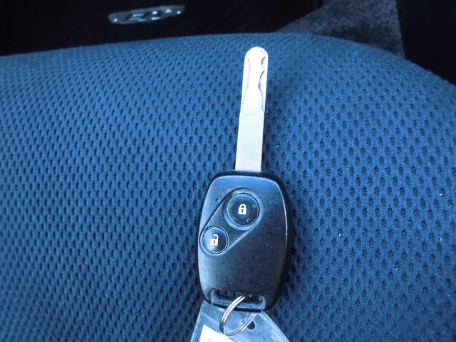 フィットハイブリッド RS 6速MT ナビ フルセグ Bluetooth キーレス アルミ ETC(16枚目)