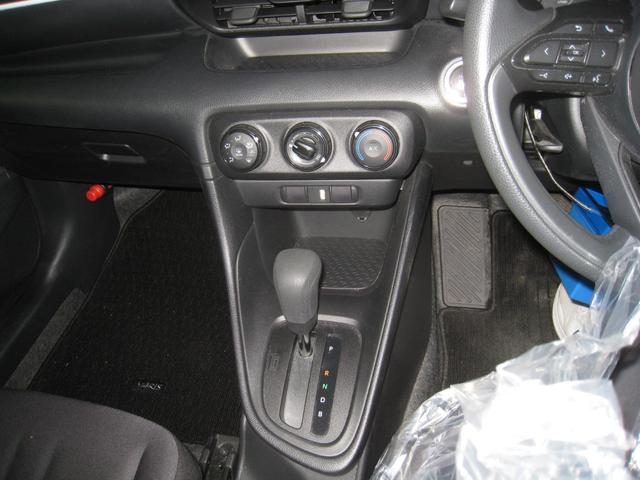 ヤリス Ｘ　４ＷＤ　セーフティセンス付（7枚目）