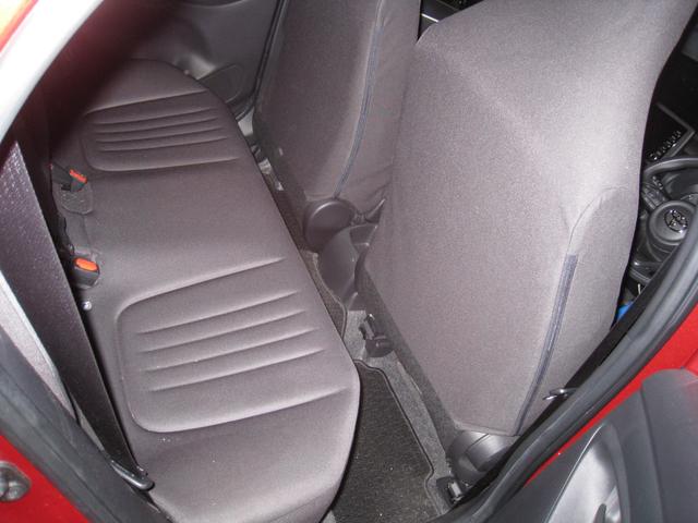 ヤリス Ｘ　４ＷＤ　セーフティセンス付（8枚目）