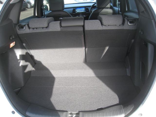 フィット e:HEVホーム 4WD(12枚目)