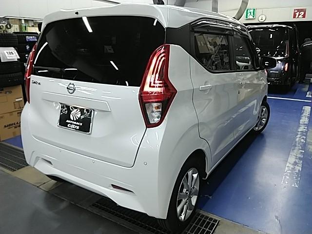 デイズ X キーレス アイドリングストップ エアバッグ オートマ フル装備 助手席エアバッグ サイドエアバッグ ETC スマートキー(3枚目)