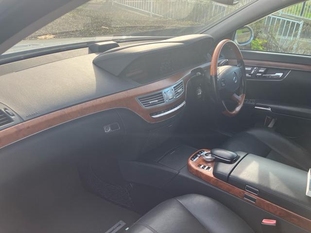 Sクラス S350 ブラックレザーシート サンルーフ 純正HDDナビ バックカメラ ETC キーレスエントリー 純正19インチアルミ キセノンヘッドライト(13枚目)