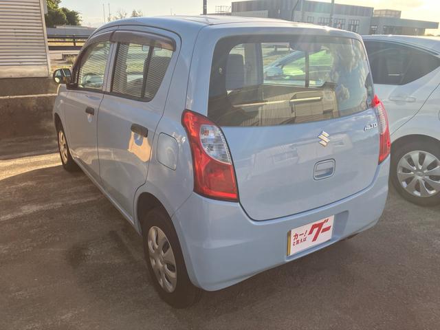 アルト Ｆ　キーレスエントリー　純正ＣＤオーディオ　ヘッドライトレベライザー　運転席・助手席エアバッグ（6枚目）