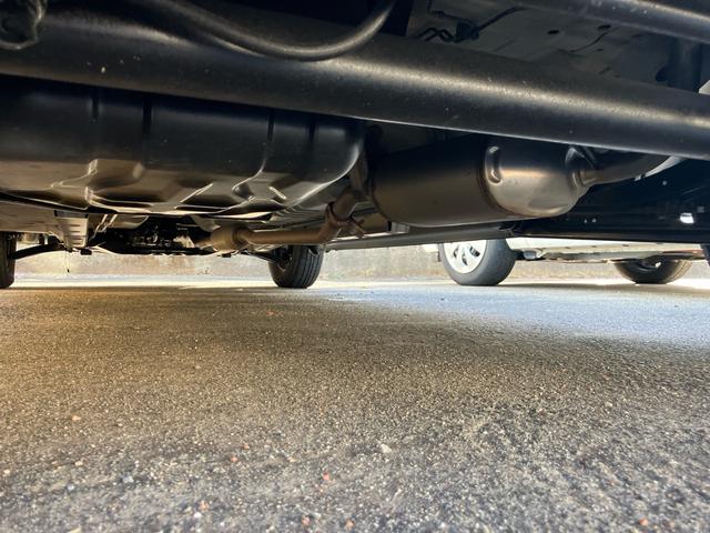 アルト Ｆ　キーレスエントリー　純正ＣＤオーディオ　ヘッドライトレベライザー　運転席・助手席エアバッグ（7枚目）