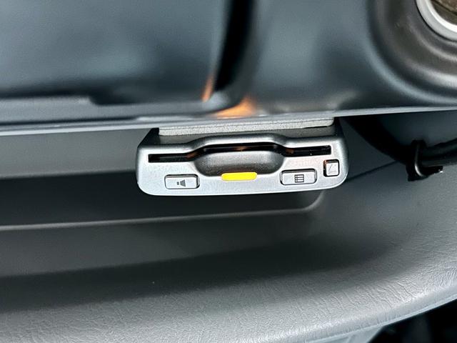 ボンゴバン ＧＬ　鑑定済　当社オリジナルスタイル（クルール）マット黒塗装パーツ　貨物ホビータイヤｘグロス黒塗装純正鉄チン＆ルーフキャリア　４ＷＤ　ロールーフ　５人乗　１ｔ積　タイミングチェーン　フルセグナビ　キーレス（30枚目）