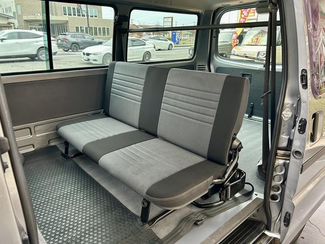 ボンゴバン ＧＬ　鑑定済　当社オリジナルスタイル（クルール）マット黒塗装パーツ　貨物ホビータイヤｘグロス黒塗装純正鉄チン＆ルーフキャリア　４ＷＤ　ロールーフ　５人乗　１ｔ積　タイミングチェーン　フルセグナビ　キーレス（41枚目）