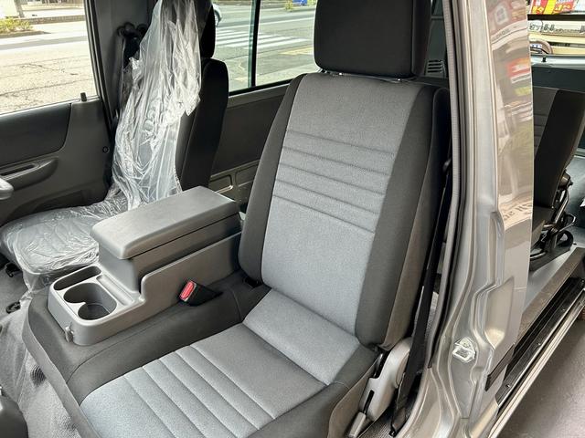 ボンゴバン ＧＬ　鑑定済　当社オリジナルスタイル（クルール）マット黒塗装パーツ　貨物ホビータイヤｘグロス黒塗装純正鉄チン＆ルーフキャリア　４ＷＤ　ロールーフ　５人乗　１ｔ積　タイミングチェーン　フルセグナビ　キーレス（43枚目）