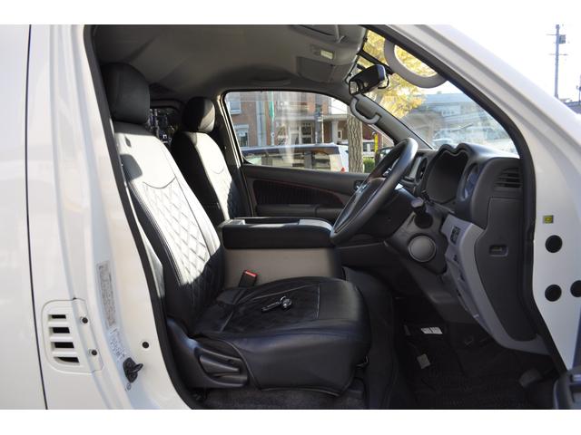 NV350キャラバンバン ロングライダープレミアムGX インテリジェントアラウンドビューモニター(移動物検知機能付) /助手席側ワンタッチオートスライトドア /LEDヘッドランプ(ハイ/ロービーム、オートレベライザー付)(8枚目)