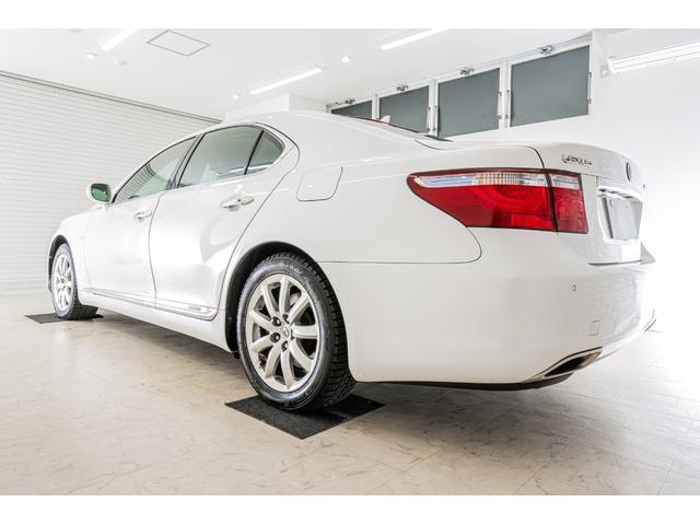 LS LS600h バージョンS Iパッケージ 4WD 禁煙車 ブラックレザーシート サンルーフ 純正HDDナビ バックカメラ ETC ドライブレコーダー スマートキー プッシュスタート LEDヘッドライト(8枚目)