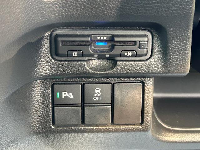 ＥＴＣ車載器、運転席操作部スイッチの画像です。