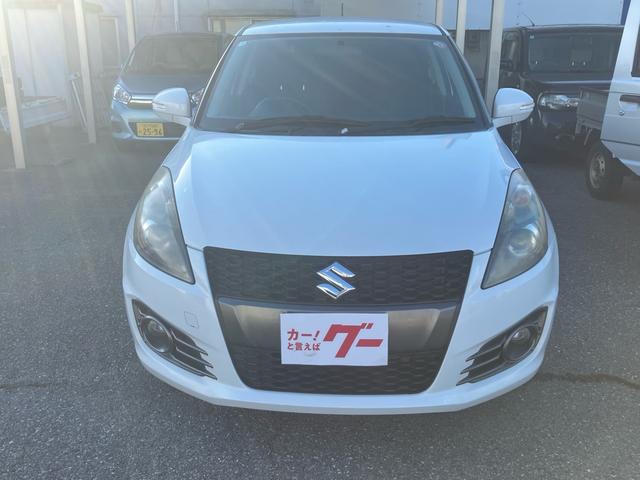 スイフトスポーツ ベースグレード 6速マニュアル スマートキー プッシュスタート 純正17インチアルミ オートクルーズコントロール HIDヘッドライト オートエアコン 電動格納ミラー 社外CDオーディオ(2枚目)