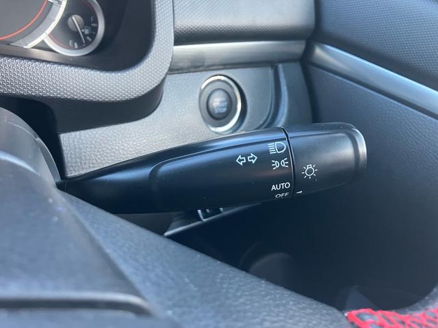 スイフトスポーツ ベースグレード 6速マニュアル スマートキー プッシュスタート 純正17インチアルミ オートクルーズコントロール HIDヘッドライト オートエアコン 電動格納ミラー 社外CDオーディオ(22枚目)