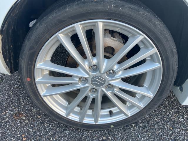 スイフトスポーツ ベースグレード 6速マニュアル スマートキー プッシュスタート 純正17インチアルミ オートクルーズコントロール HIDヘッドライト オートエアコン 電動格納ミラー 社外CDオーディオ(26枚目)