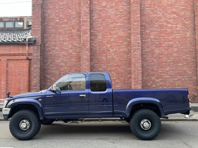 ハイラックススポーツピック エクストラキャブ　ワイド　エクストラキャブ　ワイド（４名）　デイーゼル　４ＷＤ　トノカバー　フルセフナビ　バックカメラ　サンルーフ（希少カバー付）ＮＥＷタイヤ（5枚目）