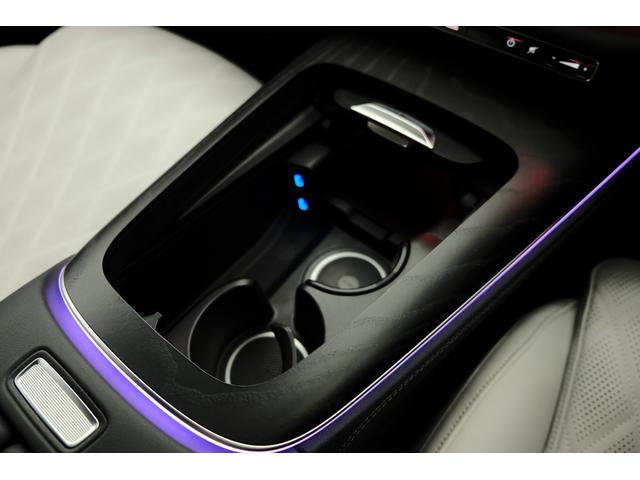 Eクラスステーションワゴン E200 ステーションワゴン アバンギャルド AMGラインパッケージ/デジタルインテリアパッケージ/レザーエクスクルーシブパッケージ(18枚目)