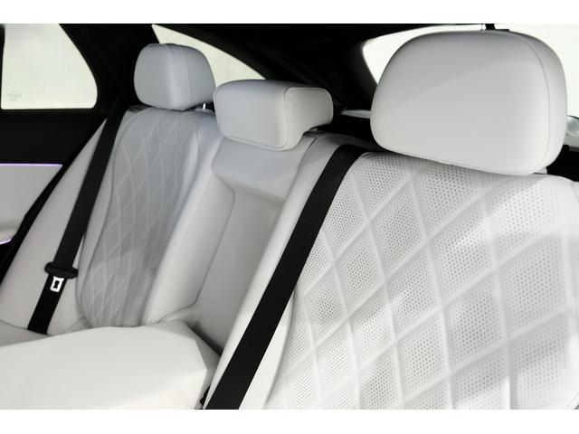 Eクラスステーションワゴン E200 ステーションワゴン アバンギャルド AMGラインパッケージ/デジタルインテリアパッケージ/レザーエクスクルーシブパッケージ(36枚目)
