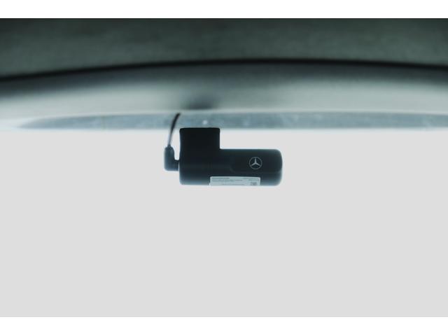 Eクラスステーションワゴン E200 ステーションワゴン アバンギャルド AMGラインパッケージ/デジタルインテリアパッケージ/レザーエクスクルーシブパッケージ(39枚目)