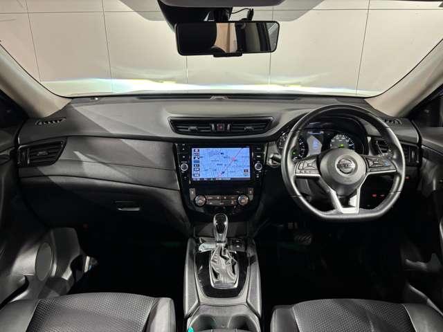 エクストレイル ２．０　２０Ｘｉ　ハイブリッド　４ＷＤ　純正ナビ　プロパイロット　アラウンドビュー（4枚目）