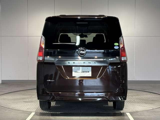 セレナ ２．０　ＸＶ　４ＷＤ　純正ナビ　アラウンドビュー　ドラレコ　ＥＴＣ（6枚目）