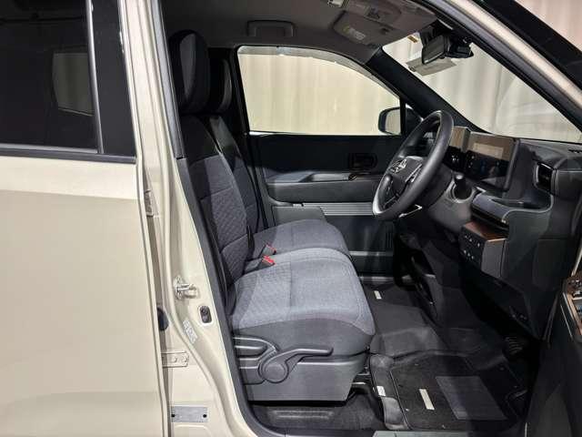 サクラ Ｇ　純正ナビ　プロパイロット　アラウンドビュー（10枚目）