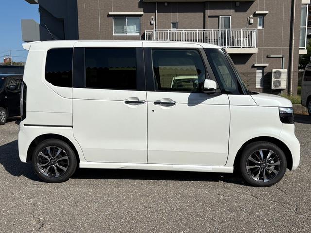 Ｎ－ＢＯＸカスタム ベースグレード　届出済未使用車　衝突軽減ブレーキ　片側電動スライドドア　禁煙車　シートヒーター　クルーズコントロール　ブレーキホールド　アイドリングストップ　プッシュスタート　コーナーセンサー　ワンオーナー（4枚目）