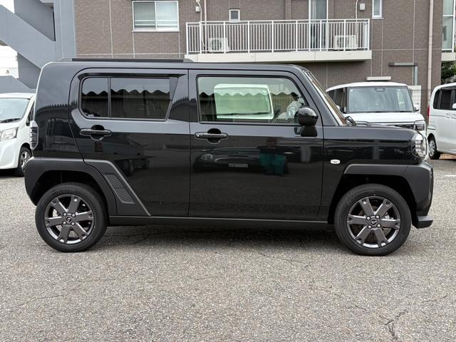 タフト Ｇ　ダーククロムベンチャー　４ＷＤ　スマートアシスト　スカイフィールトップ　オートエアコン　ＬＥＤヘッド　オートライト　スマートキー　電動格納ミラー　アイドリングストップ　シートリフター　シートヒーター　クルーズコントロール（4枚目）