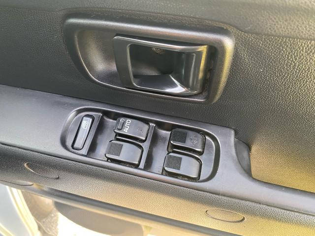 ハイゼットカーゴ デッキバンＧ　ＳＡＩＩＩ　４ＷＤ　スマートアシスト　キーレスエントリー　純正ＣＤオーディオ　社外アルミ・２０２４年製ブリジストンラジアルタイヤ　ＬＥＤヘッドライト　フォグ　アイドリングストップ（22枚目）