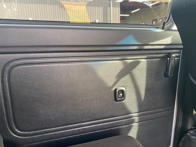 ハイゼットカーゴ デッキバンＧ　ＳＡＩＩＩ　４ＷＤ　スマートアシスト　キーレスエントリー　純正ＣＤオーディオ　社外アルミ・２０２４年製ブリジストンラジアルタイヤ　ＬＥＤヘッドライト　フォグ　アイドリングストップ（24枚目）