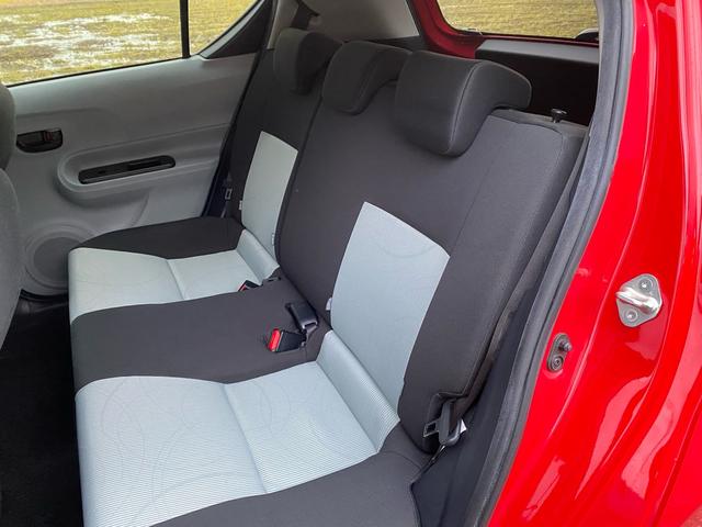 アクア S 純正SDナビ フルセグTV バックカメラ Bluetoothオーディオ ETC スマートキー プッシュスタート 新品ラジアルタイヤ オートエアコン 電動格納ミラー ハイブリッド(9枚目)