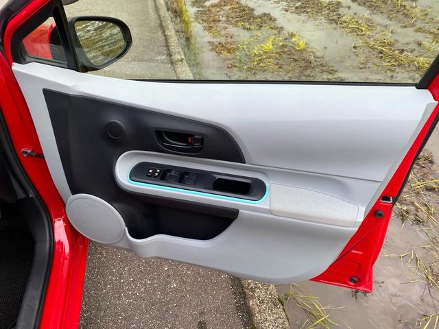 アクア S 純正SDナビ フルセグTV バックカメラ Bluetoothオーディオ ETC スマートキー プッシュスタート 新品ラジアルタイヤ オートエアコン 電動格納ミラー ハイブリッド(23枚目)