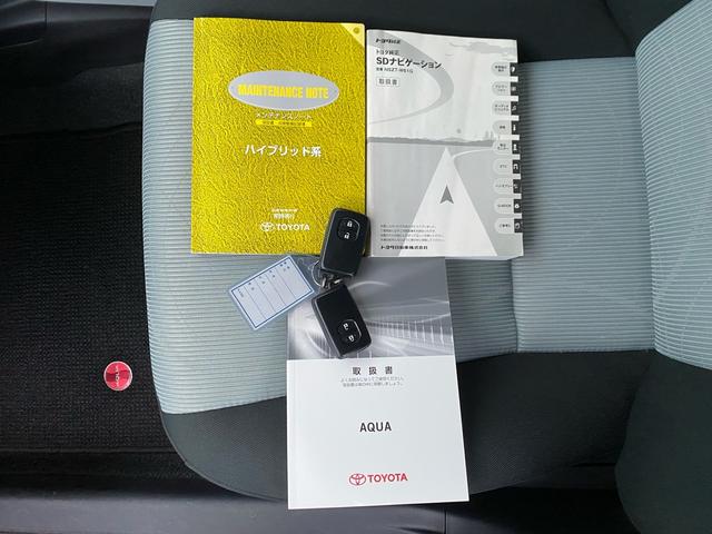 アクア S 純正SDナビ フルセグTV バックカメラ Bluetoothオーディオ ETC スマートキー プッシュスタート 新品ラジアルタイヤ オートエアコン 電動格納ミラー ハイブリッド(31枚目)
