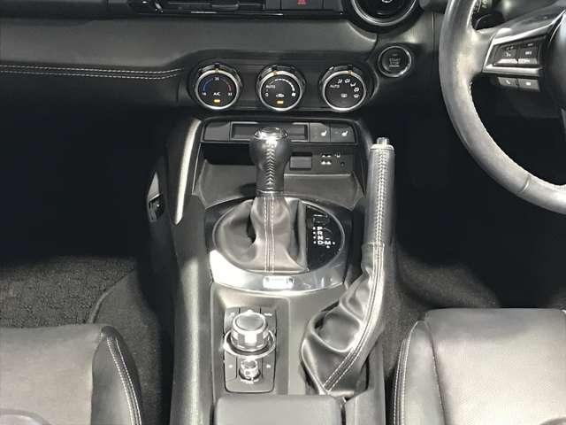 ロードスター １．５　Ｓ　スペシャルパッケージ　Ｌ－ＰＫＧ　Ｗエアバック　アイドリングＳ　アドバンスドキー　地デジ　盗難防止装置　パワステ　クルーズコントロール　ナビＴＶ　横滑防止装置　メモリーナビ　運転席エアバッグ　ＬＥＤランプ　ＡＢＳ　ＥＴＣ（12枚目）