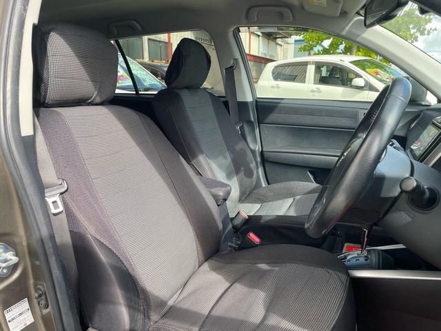 カローラフィールダー １．８Ｓ　ＭＴモード付　走行２．８万キロ　スマートキ―　プッシュスタート　サイドエアバック　横滑防止システム　盗難防止システム　ＨＩＤ　ナビ・ＴＶ　Ｂｌｕｅｔｏｏｔｈ接続可（8枚目）