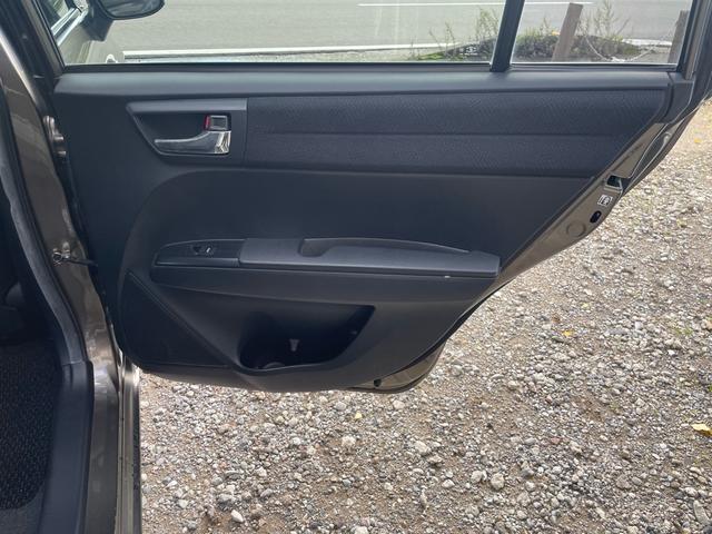 カローラフィールダー １．８Ｓ　ＭＴモード付　走行２．８万キロ　スマートキ―　プッシュスタート　サイドエアバック　横滑防止システム　盗難防止システム　ＨＩＤ　ナビ・ＴＶ　Ｂｌｕｅｔｏｏｔｈ接続可（15枚目）