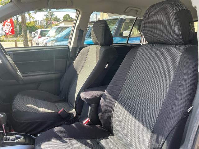 カローラフィールダー １．８Ｓ　ＭＴモード付　走行２．８万キロ　スマートキ―　プッシュスタート　サイドエアバック　横滑防止システム　盗難防止システム　ＨＩＤ　ナビ・ＴＶ　Ｂｌｕｅｔｏｏｔｈ接続可（20枚目）