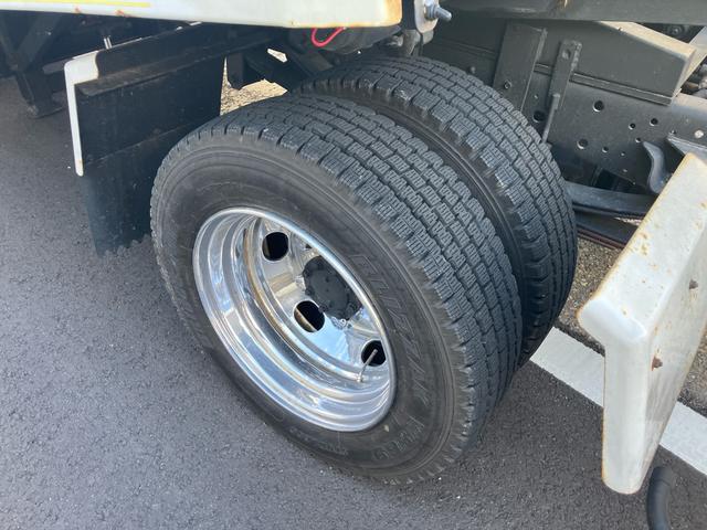 エルフトラック カスタム車 ターボ車 5200cc 2トン 積載車 花見台 PTO ラジコン メッキホイール 6速マニュアル オートエアコン(21枚目)