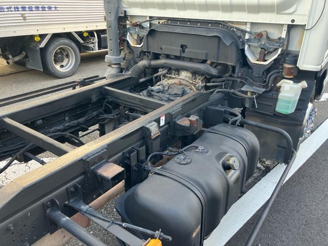 エルフトラック カスタム車 ターボ車 5200cc 2トン 積載車 花見台 PTO ラジコン メッキホイール 6速マニュアル オートエアコン(25枚目)