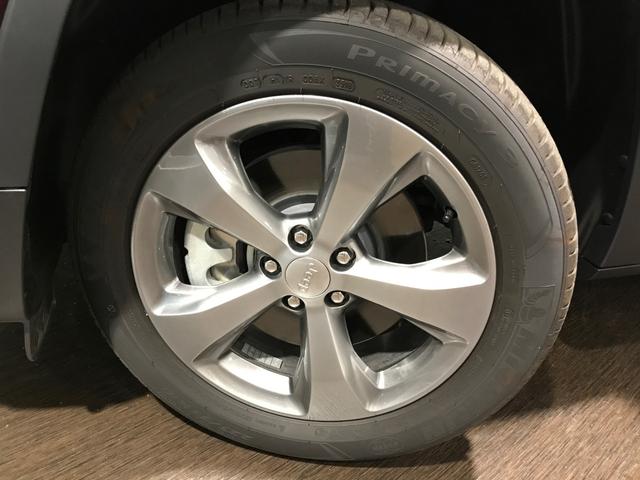 リミテッド レザー 認定中古車保証 Uconnect ワンオーナー 禁煙車 LEDヘッドランプ ナビ アイドリングストップ 試乗車アップ(18枚目)